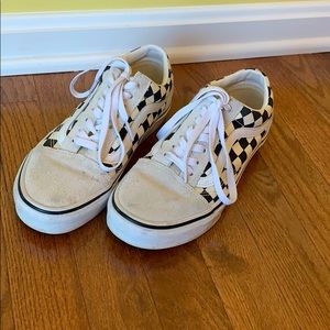 Checkered Old Skool vans